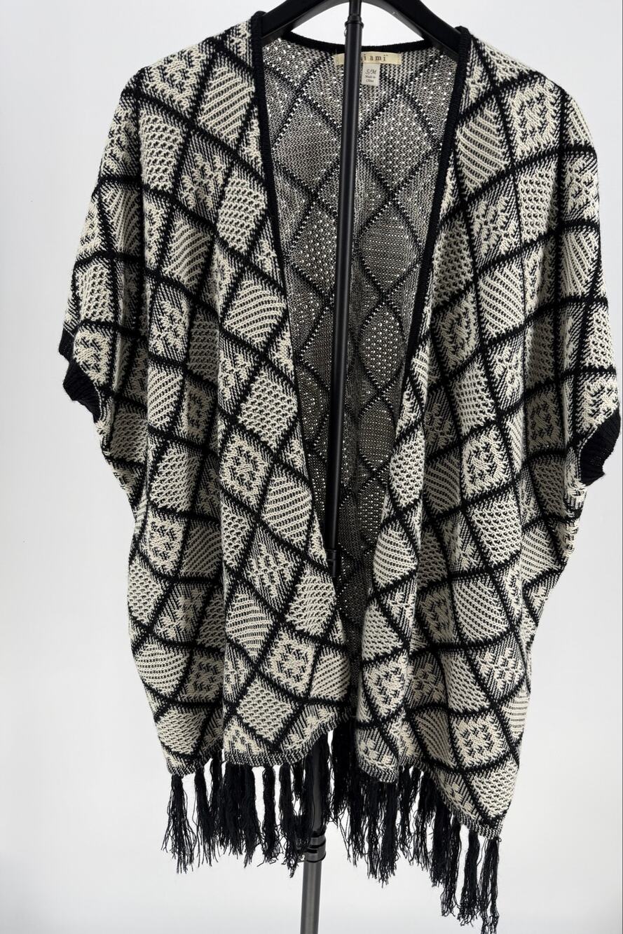 Mi Ami Womens S/M Black White Diamond Knit Fringe Poncho Cardigan GK459